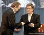 Директор Рівненського театру запросив Ющенка з сім’єю на виставу “Берестечко”