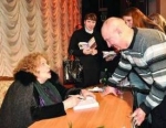 1150 книжок Ліни Костенко продали за вечір у Рівненському облмуздрамтеатрі